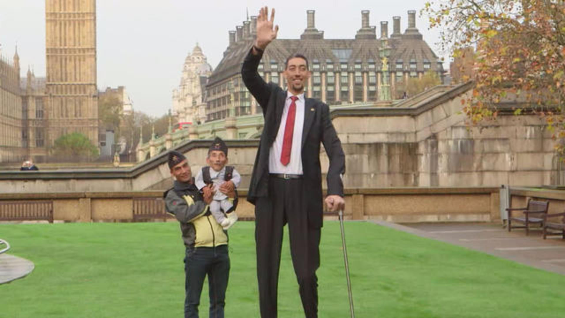 The tallest and shortest man of the world